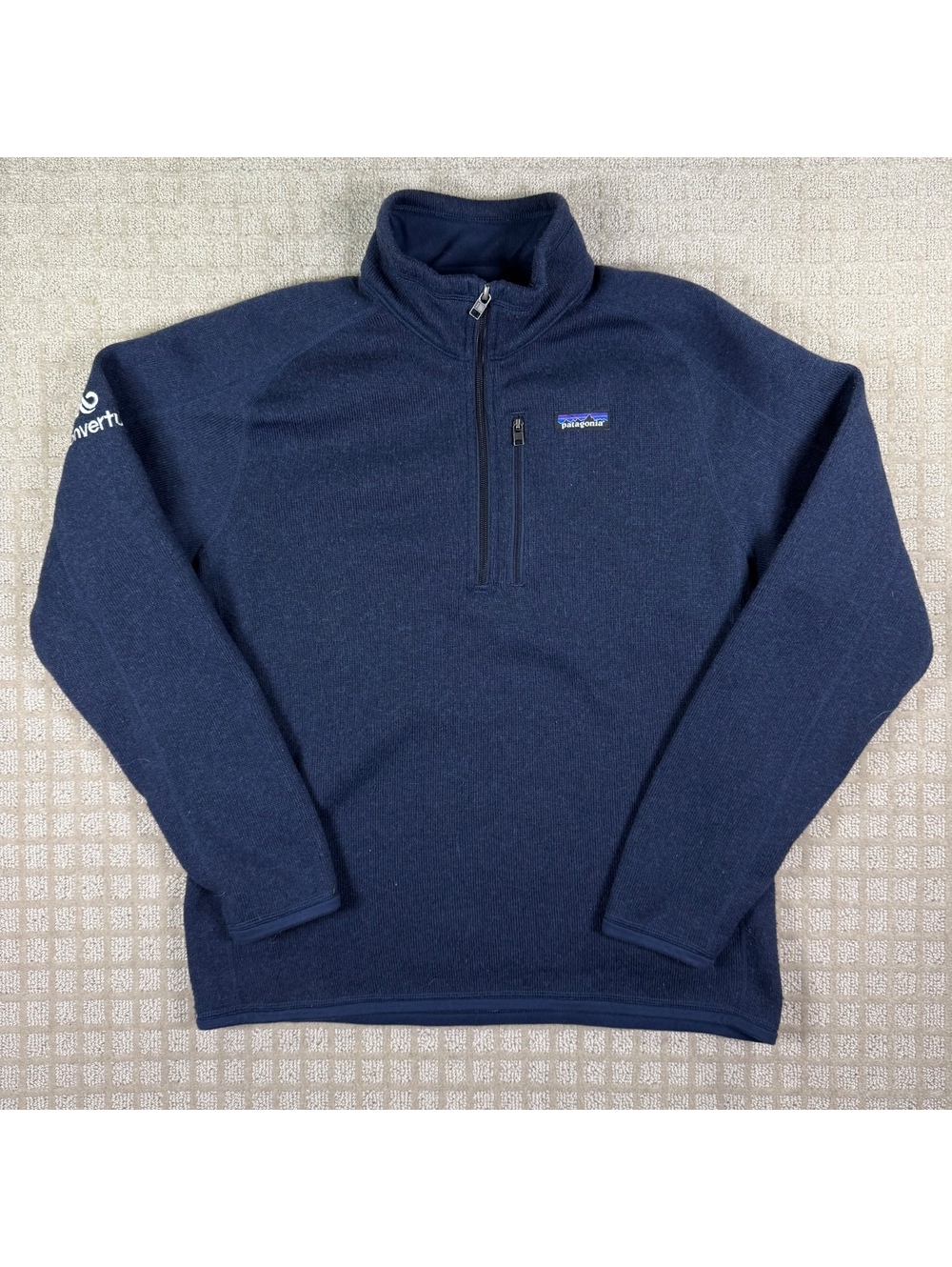 Patagonia navy quarter-zip fleece pullover size M